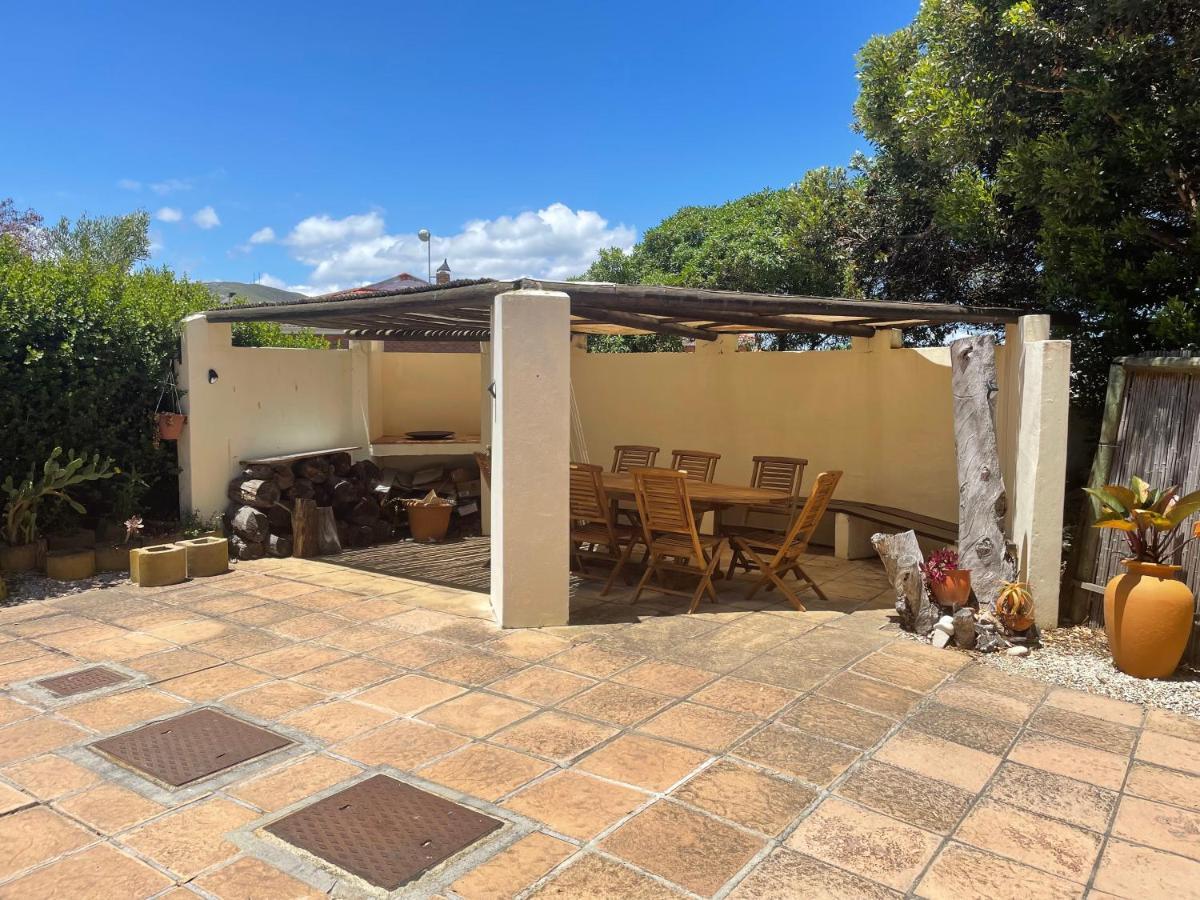 2 On Third Avenue Apartment Hermanus Exterior photo